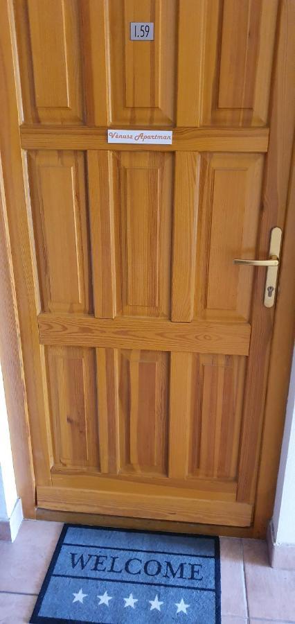 Vénusz Apartman Cserkeszőlő Esterno foto