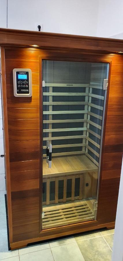 Vénusz Apartman Cserkeszőlő Esterno foto